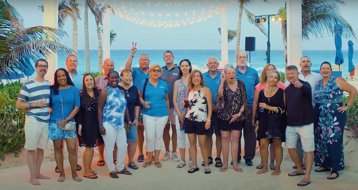 A group of Dream Vacations franchisees